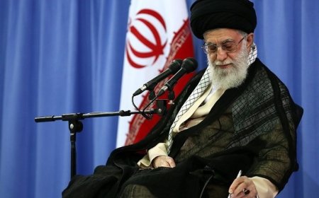 رهبر انقلاب: جوانان عزیز دانشجو در آمریکا! شما اکنون در طرف درست تاریخ ایستاده‌اید /شما بخشی از جبهه‌ی مقاومت را تشکیل داده‌اید