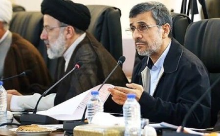 قبلا می‌گفتند رئیسی و احمدی نژاد آخرین شانس نظام هستند، الان می گویند پزشکیان