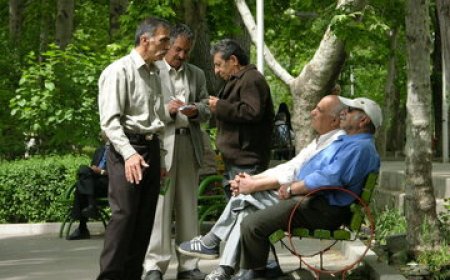 چرا به بازنشسته ها وعده دروغ دادید؟ / متناسب سازی حقوق آنها واقعیت ندارد