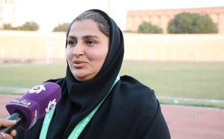 نباید توقع از تیم زنان فولاد خوزستان بالا برود/ شانس ما داشتن مدیران فوتبالی در فولاد است