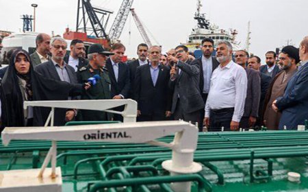 پزشکیان از شرکت دریایی صدرا در بوشهر بازدید کرد