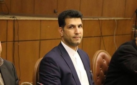 سخنرانی رئیس فدراسیون هندبال در حاشیه برگزاری مراسم ختم شادروان زنده یاد استاد توکلی کازرونی