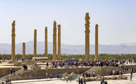 خودروها از حریم تخت‌جمشید دور می‌شوند؛ پارکینگ‌های اقماری در راه است