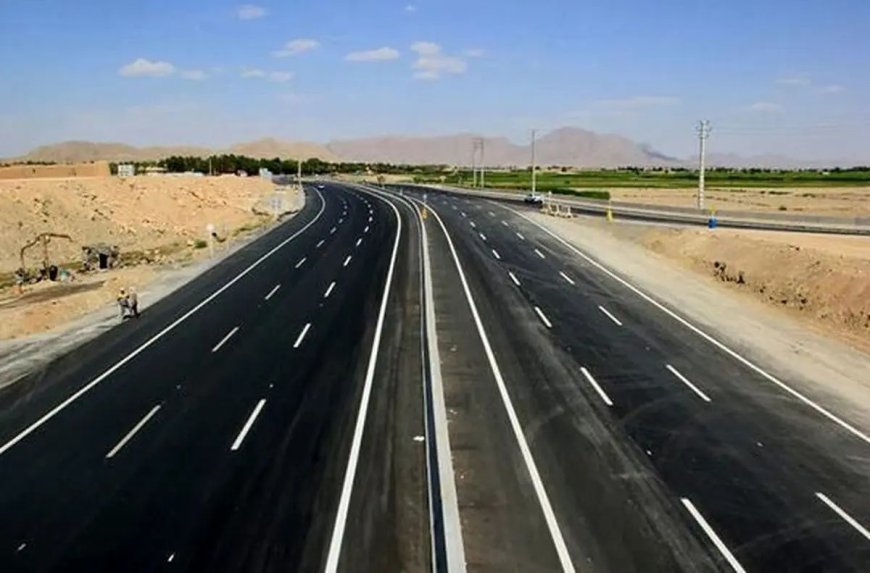 ۱۰ کیلومتر باند دوم جاده لار به بندرعباس به بهره‌برداری رسید