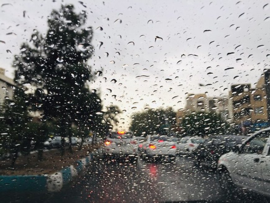تداوم رگبارهای پراکنده تا چند روز آینده در فارس/ هوای گرم ماندگار است