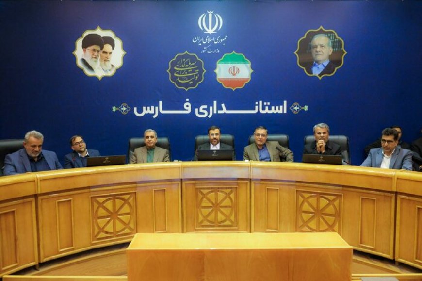استاندار فارس: تمام ظرفیت‌های استانی برای رفع دغدغه‌های بازاریان به کار گرفته شده است