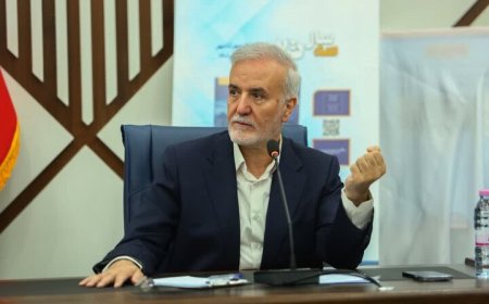 شهردار شیراز: با سد معبر و بارفروشی‌های غیرمجاز قاطعانه برخورد می‌کنیم