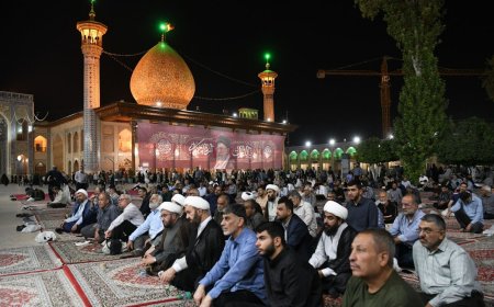 مراسم بزرگداشت آیت‌الله العظمی شبیری زنجانی(ره) در حرم شاهچراغ برگزار شد